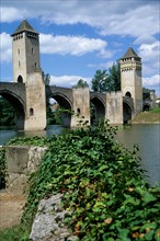 France, midi pyrenees, lot, quercy, cahors, pont valentre, medieval, riviere, berges,