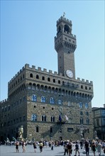 Italie, toscane, florence, firenze, renaissance italienne, palazzo vecchio, palais vieux, hotel de ville, parvis, touristes, place de la seigneurie,