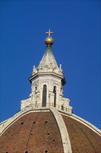 Italie, toscane, florence, firenze, renaissance italienne, santa maria del fiore, duomo, le dome, brunelleschi, sommet, croix,