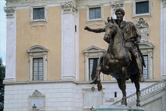 Italie, rome, capitole, sculpture, statue equestre, bronze, marc aurele, palais, empereur, antiquite,