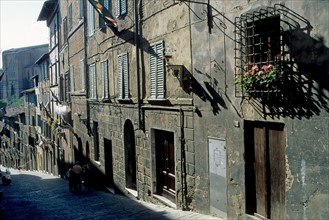 Italie, toscane, sienne, rue en pente, quartier, maisons, facades, ville,