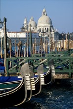 Italie, venise, canal de san marco, gondoles, eglise san giorgio maggiore, eau, pontons,