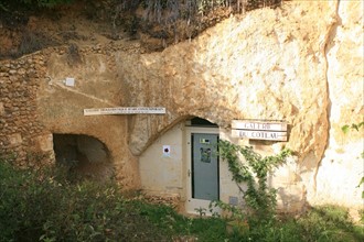 France, centre, loir et cher, troo, cite troglodyte, cave 
galerie, art,