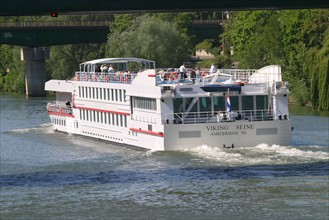 France, region ile de france, yvelines, chatou, l'ile aux impressionnistes, artistes, peinture, seine, bateau, croisiere sur le fleuve,