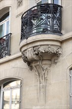 Immeuble 105 rue Jouffroy d'Abbans à Paris