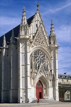 France, ile de france, val de marne, vincennes, chateau de vincennes, monument historique, sainte chapelle, art gothique, grande rosace, facade,