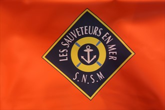 France, Haute Normandie, dieppe, station snsm, societe nationale de sauvetage en mer, logo sur une tenue,