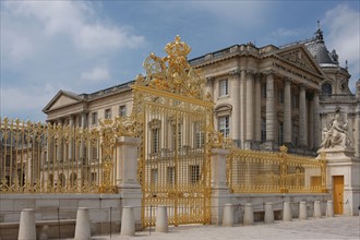 Château de Versailles, grille de la cour de marbre