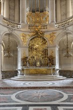 France, ile de france, yvelines, versailles, chateau de versailles, nef de la chapelle, choeur et autel,