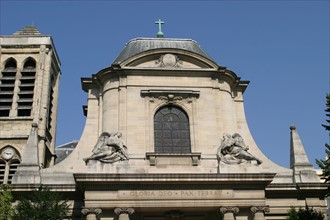 facade of saint nicolas du chardonnet,