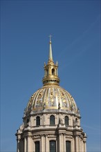 France, ile de france, paris 7e arrondissement, place vauban, eglise saint louis des invalides, dome, dorure, abrite le tombeau de Napoleon,