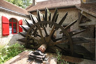 France, Basse Normandie, orne, pays d'ouche, aube, la grosse forge, mettallurgie, musee, roue, moulin a eau,