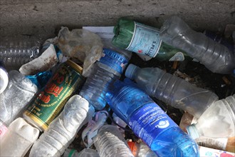 paris, Plastic bottles