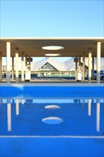 France, Basse Normandie, Calvados, cote fleurie, Deauville, plage, etablissement des bains de mer, piscine,