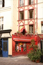 France, Triangular shop