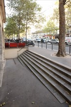 France, Ile de France, paris, 5e arrondissement, boulevard saint germain, voies a hauteur variable, difference de niveaux, escalier,