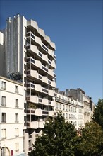 France, Ile de France, paris 15e arrondissement, boulevard garibaldi, haut immeuble, silhouette, vue depuis le quai du metro,