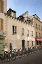 France, Ile de France, paris 15e arrondissement, rue lakanal, succession de petits batiments,