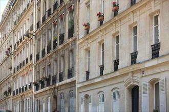 France, Ile de France, paris 16e arrondissement, 10 a 16 rue antoine roucher, facades, alignements, sequence stylistique,