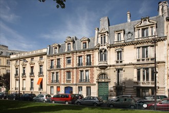 France, Ile de France, paris 17e arrondissement, place du general catroux, silhouettes de batiments du 8 au 12,