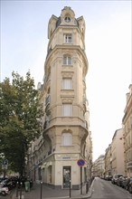 France, Acute angle building