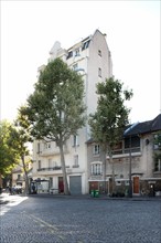 France, Ile de France, paris 19e arrondissement, place rhin et danube, hauts batiments et petits,