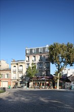 France, Ile de France, paris 19e arrondissement, place rhin et danube, hauts batiments et petits,