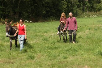 France, Haute Normandie, eure, saint jean de la lecqueraye, anes de l'association elisane, elisabeth, zoe,