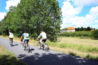 France, Haute Normandie, seine maritime, pays de bray, osmoy saint valery, voie verte, avenue verte, pres des vergers de felix platel,