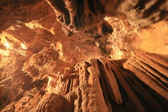 france, region midi pyrenees, tarn et garonne, 82, gorges de l'aveyron, sain antonin noble val, grotte du bosc, stalactites, concretions, speleologie, visites, tourisme,