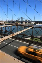 usa, etat de New York, New York City, Manhattan, brooklyn, pont de brooklyn bridge, pietons, vehicules, jogging, circulation, pointe de Manhattan, Manhattan bridge, taxi,