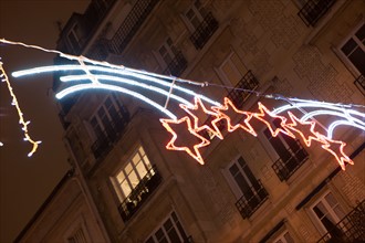 france, ile de france, paris, 14e arrondissement, nuit, matin, rue d'alesia, decoration de noel, 

Date : decembre 2012