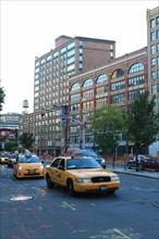 usa, state of New York, NYC, Manhattan, east village, 4th avenue, taxi