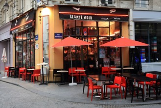 France, ile de france, paris 2e arrondissement, 65 rue montmartre, bar le cafe noir, deco, 
Date : 2011-2012