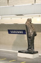 France, ile de france, paris, 7e arrondissement, station de metro varenne, statues, sculpture d'auguste rodin, balzac, 
Date : 2011-2012