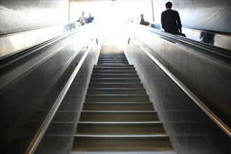 France, ile de france, paris 8e arrondissement, avenue des champs elysees, station de metro charles de gaulle etoile, ratp, escalier, escalator, 
Date : 2011-2012