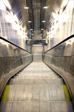 France, ile de france, paris, 8e arrondissement, station de metro miromesnil, ratp, transports urbains, escalator, 
Date : 2011-2012