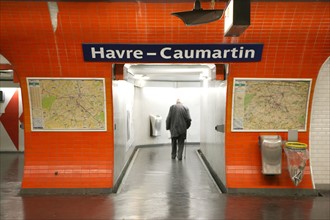 France, ile de france, paris, 3e arrondissement, station de metro havre caumartin, ratp, carreaux orange, 
Date : 2011-2012