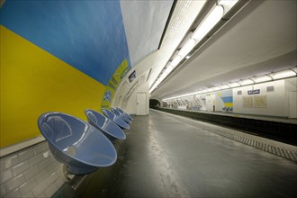France, ile de france, paris 14e arrondissement, boulevard raspail, station de metro raspail, ratp, 
Date : 2011-2012