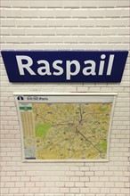 France, ile de france, paris 14e arrondissement, boulevard raspail, station de metro raspail, ratp, 
Date : 2011-2012