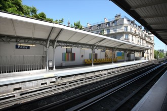 France, ile de france, paris, 16e arrondissement, station de metro passy, ligne 6, ratp, 
Date : 2011-2012