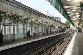 France, ile de france, paris 18e arrondissement, station du metro stalingrad, place stalingrad, ligne 2, ratp, Hector Guimard, 
Date : 2011-2012