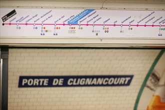 France, ile de france, paris, 18e arrondissement, metro ligne 4, porte de clignanourt, 
Date : 2011-2012