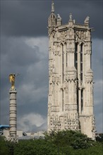 France, ile de france, paris 1er arrondissement, place du chatelet vue depuis la rive d'en face, Seine colonne, tour saint jacques, 
Date : 2011-2012