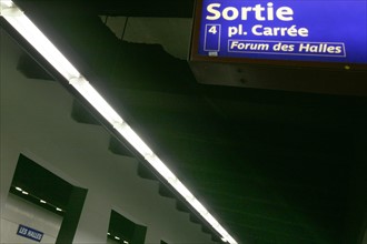 France, ile de france, paris, 1er arrondissement, metro ligne 4, station de metro les halles, ratp, 
Date : 2011-2012