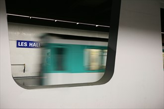 France, ile de france, paris, 1er arrondissement, metro ligne 4, station de metro les halles, ratp, 
Date : 2011-2012