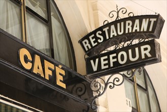 France, ile de france, paris 4e arrondissement, palais royal, galerie beaujolais, restaurant le grand vefour, chef guy martin, 
Date : 2011-2012