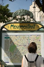France, ile de france, paris 20e arrondissement, bd de menilmontant, station du metro menilmontant, ratp, Hector Guimard, 
Date : 2011-2012
