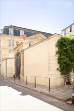 France, ile de france, paris 3e arrondissement, 5 rue de montmorency, hotel particulier, cour sur rue, 
Date : 2011-2012