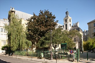 France, ile de france, paris 4e arrondissement, le marais, rue des blancs manteaux, eglise notre dame des blancs manteaux et square attenant, 
Date : 2011-2012